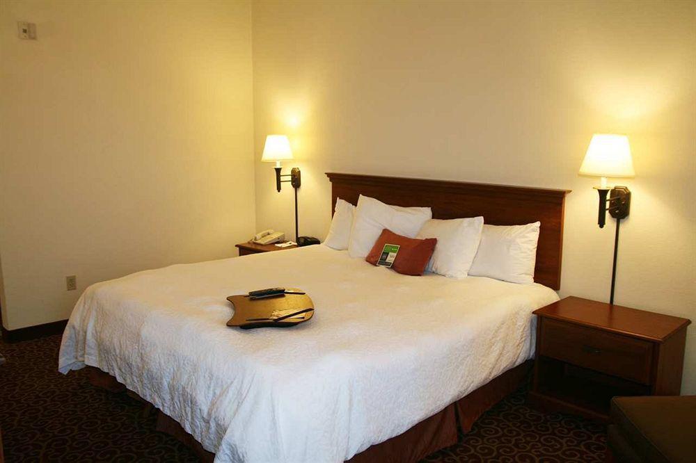 Hampton Inn Eagle Pass Ruang foto